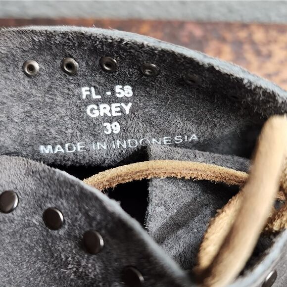 Blackstone FL58 Gray Suede Studded Chukka Boot - Picture 14 of 16